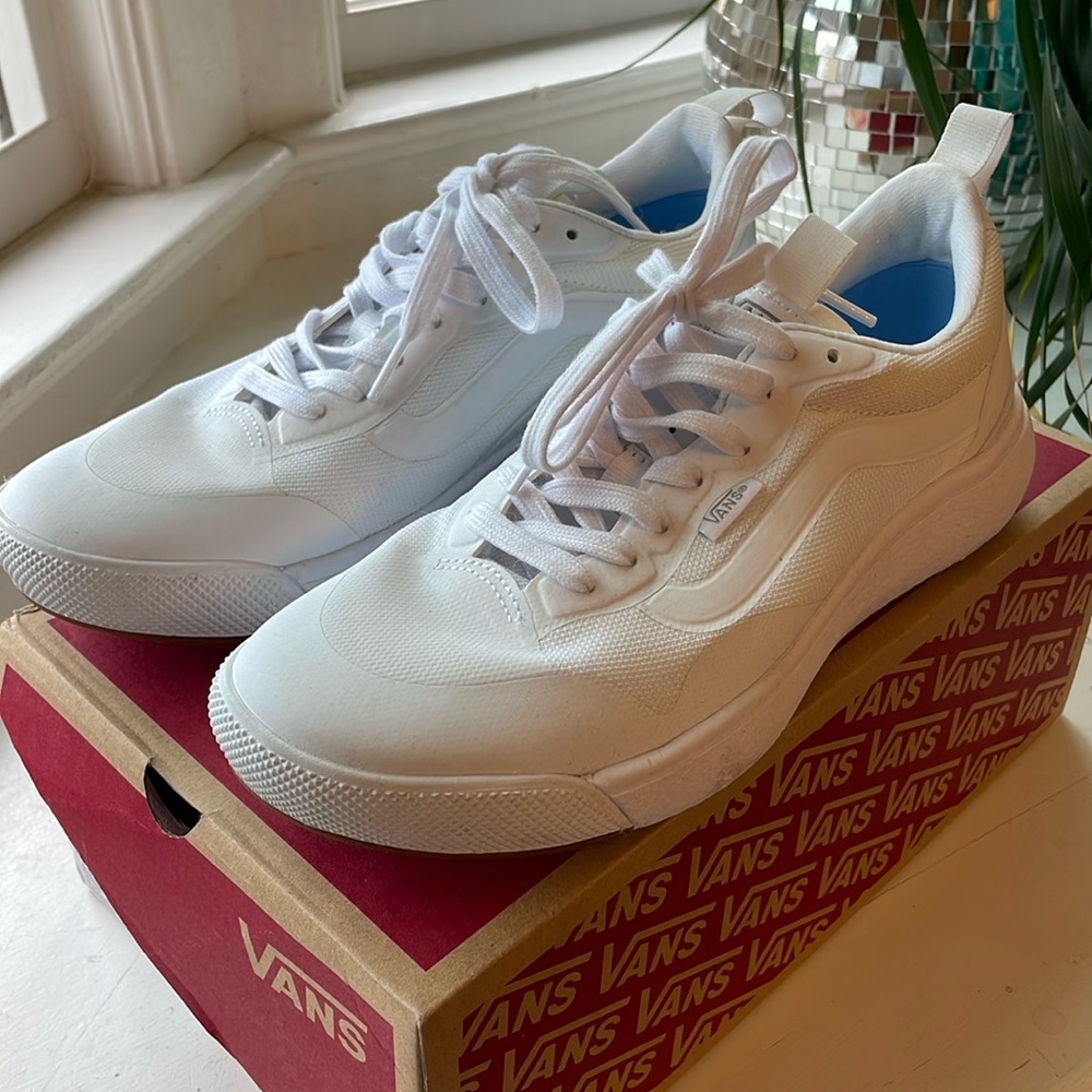 Vans Ultrarange Exo Womens 9 White